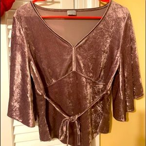 2 pieces-👸🏻👑Velvet top &matching maxi skirt though European sizes M for real